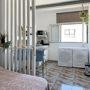 habitacion-privada-cerca-de-la-playa-y-aeropuerto.in-canary-islands.com/